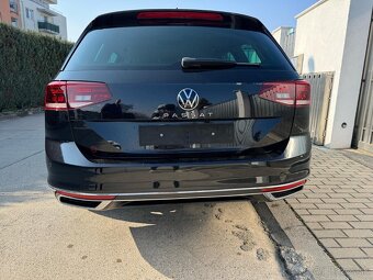 Volkswagen Passat Variant 2.0 TDI Elegance DSG - 6