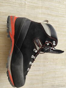 Predám PREDÁM Garmont PINNACLE GTX black veľ. 47,5 - 6