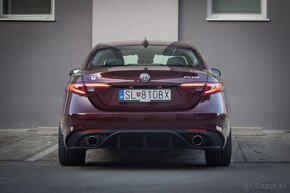 Alfa Romeo Giulia 2.2 Diesel 210 AT AWD Veloce - 6