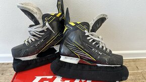 profi korčule CCM Super Tacks monoframe 360 - 6