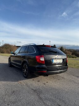 Škoda SuperB 2012 combi 125kw DSG diesel - 6