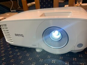 Projektor BENQ TH550 - 6