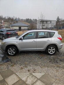 Toyota RAV4, 2,2 d, 100 kw, 4x4, r. 2008 - 6