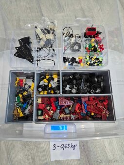 LEGO MIX 33kg + 10320 + 21322 (2x) - 6