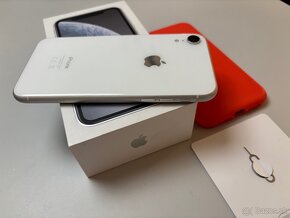 iPhone XR 64 GB white - 6