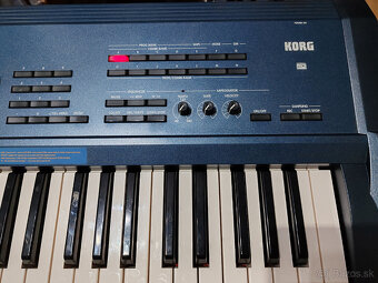 Korg TRITON EXTREME - 6