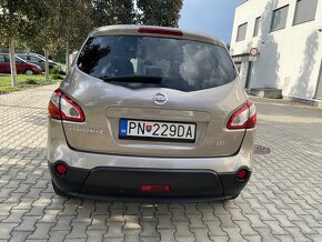 Nissan Qashqai J102.0 4x4 7 miestne - 6