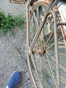 Eska damsky starozitny bicykel a Peuget - 6