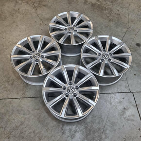 Originál Volkswagen PASSAT disky 5x112 R17 ET40 - 6