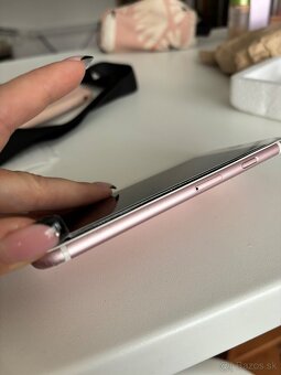 iPhone 6s 64GB Rose gold - 6