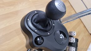 Logitech G920 + Wheel Stand Pro  +Logitech Driving Force - 6