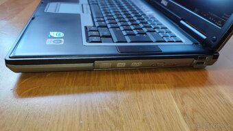 Dell Latitude D820 15" - 6