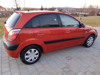 Kia Rio Sporty 1.4 benzín 16v 71kw rok 2008 - 6