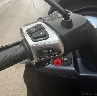 Piaggio MP3 300 2024 - 6