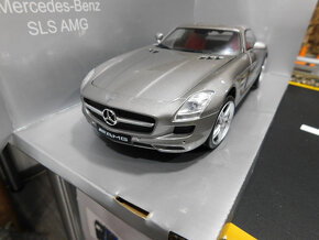 model auta Mercedes  SLS AMG / SL 500 1:18 - 6