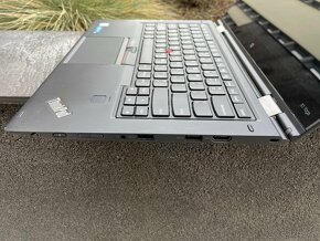 Lenovo ThinkPad X1 Yoga - procesor i7, 16GB RAM, 2560x1440 - 6