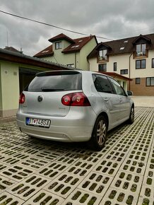 Volkswagen Golf V - 6