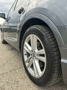 Audi Q7 3.0TDI 200KW Quattro 7miestne - 6