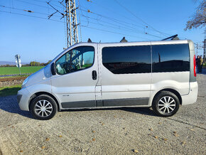 Renault Trafic Passenger 9m - 6