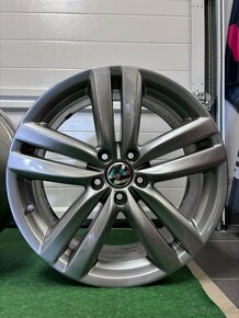 VW Kansas 5x112 R18 orig. - 6