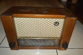 predam starozitne radio SIEMEN - 6