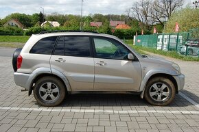 Toyota RAV4 2,0d 4x4 - 6