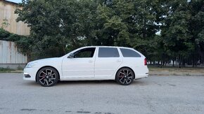 Škoda Octavia Combi 2,0 TDI  RS 125 kW DPF,NAVI,F1 - 6