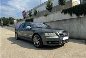 Audi s8 d3 - 6