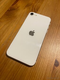 iPhone SE (2020) - 6