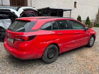 Opel Astra Sports Tourer 1.4i 2018 50000km PLNE POJAZDNÉ - 6