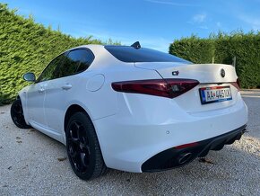 Alfa Romeo Giulia 2.2 Diesel 210 AT AWD Veloce - 6