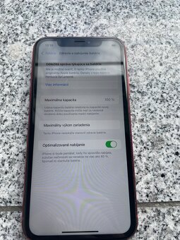 Predám Apple iPhone XR 64GB – 100% batéria - 6