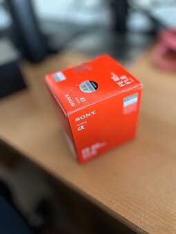 Sony FE 85mm f/1.8 - 6