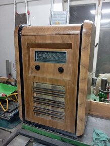 KRASNY RETRO STAROZITNY KUSOK GRAMOFON NA PLATNE s RADIOM - 6