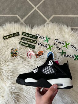 Jordan 4 - 6