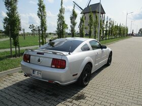 Mustang V8 GT, S197, manual, bez nehôd - 6