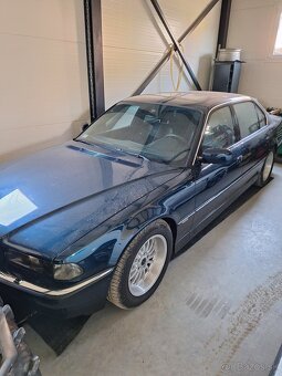 Bmw e38 750il - 6