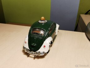 Corgi toys VW Chrobák Police - 6