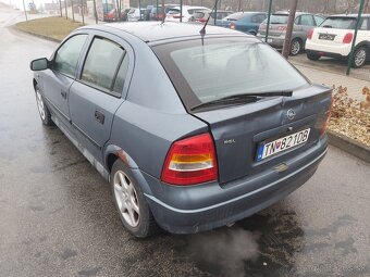 Opel Astra 1.6 16V CD - 6