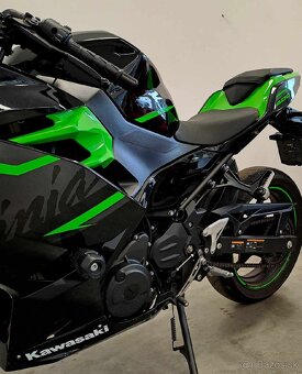 KAWASAKI NINJA 400 - 6