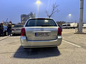 Toyota Avensis combi 1,8 Benzin - 6