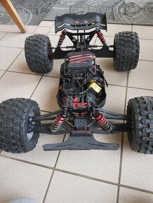 Rc model arrma - 6