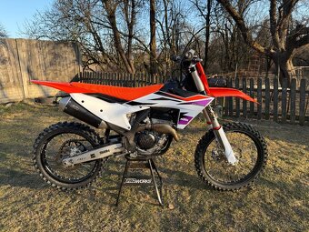 KTM 250 - 6