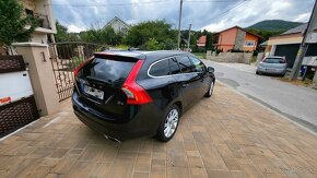 VOLVO V60 D4 SUMMUM geartronic - 6