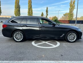 BMW 530d xDRIVE 195kW,r.v.2018, ODP.DPH, 176.000KM,NOVÉ PNEU - 6