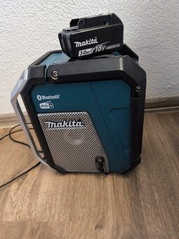 Stavebné rádio Makita DMR 115 s akumulátorom - 6