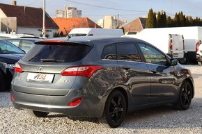 Hyundai i30 CW 1.6i MPI CVVT YES - 6