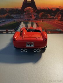 Ferrari 250 1957 Burago 1:18 - 6