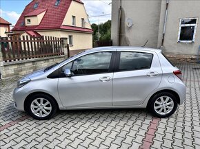 Toyota Yaris 1.3 73kW 2011 89455km VVT-i AUTOMAT - 6