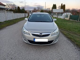 Opel Astra J 1.4 16v 74-Kw (101Ps) Comfort-line Rezervovane - 6